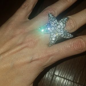 White House Black Market Jewelry - NWT White House Black Market RARE Starfish Ring White House Black Market Jewelry - NWT White House Black Market RARE Starfish Ring